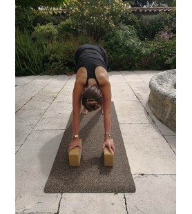 Yoga sur tapis de yoga Yogimag